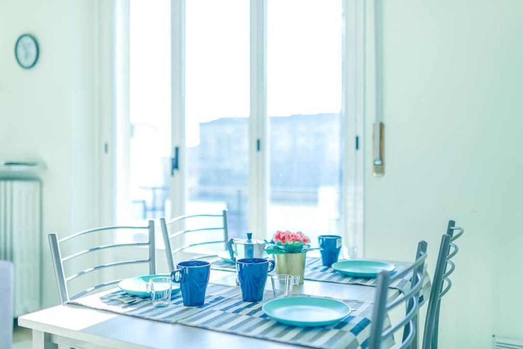 Navigli - Downtown - Duomo Spacious Two Bedroom Apartment - Close To Metro - Ac - Wi-Fi Milan Bagian luar foto